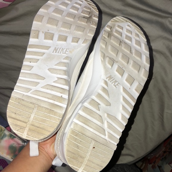 Nike Women’s Air Max Thea’s - Picture 4 of 6